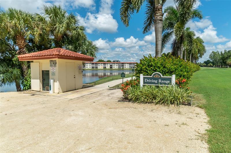 Image 34 of 64 For 9523 Hollybrook Lake Dr  102