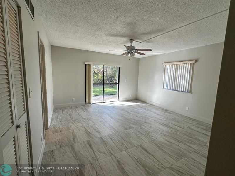 Image 5 of 27 For 3162 Coral Springs Dr  4