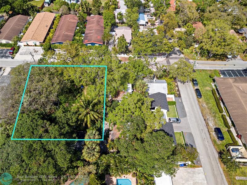 Image 3 of 7 For 806-808 Tequesta St