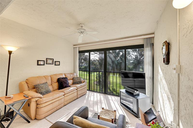 Image 12 of 30 For 9272 Vista Del Lago  28f