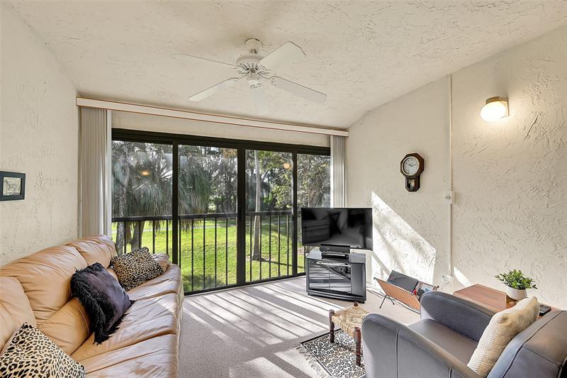 Image 13 of 30 For 9272 Vista Del Lago  28f