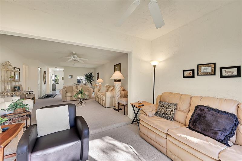 Image 15 of 30 For 9272 Vista Del Lago  28f