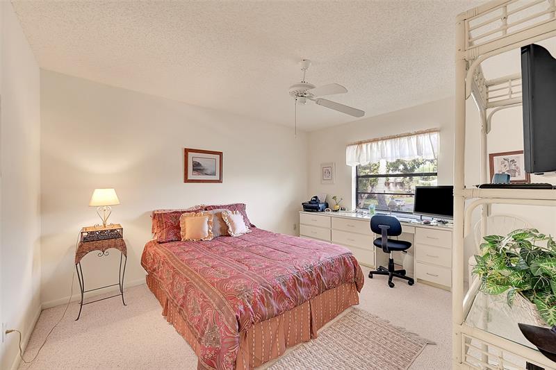 Image 22 of 30 For 9272 Vista Del Lago  28f