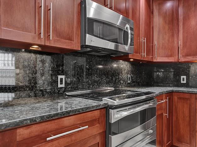 Image 10 of 82 For 132 21st Ct  