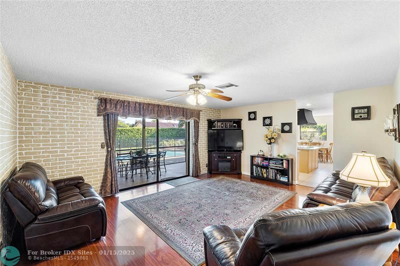 Image 14 of 44 For 10297 16th Ct