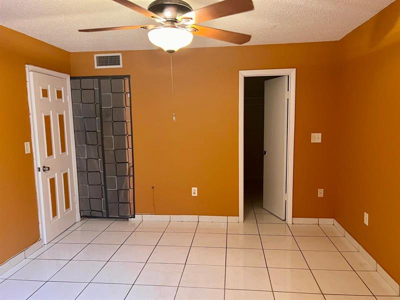 Image 19 of 28 For 7401 16th St  106a