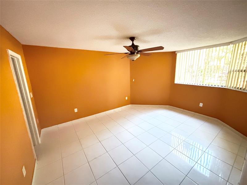 Image 20 of 28 For 7401 16th St  106a