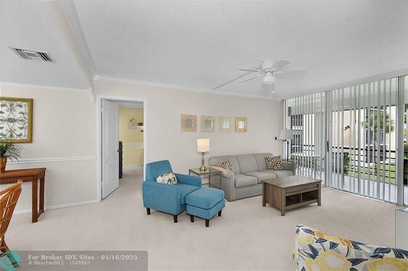 Image 11 of 21 For 3412 Causeway Blvd  201