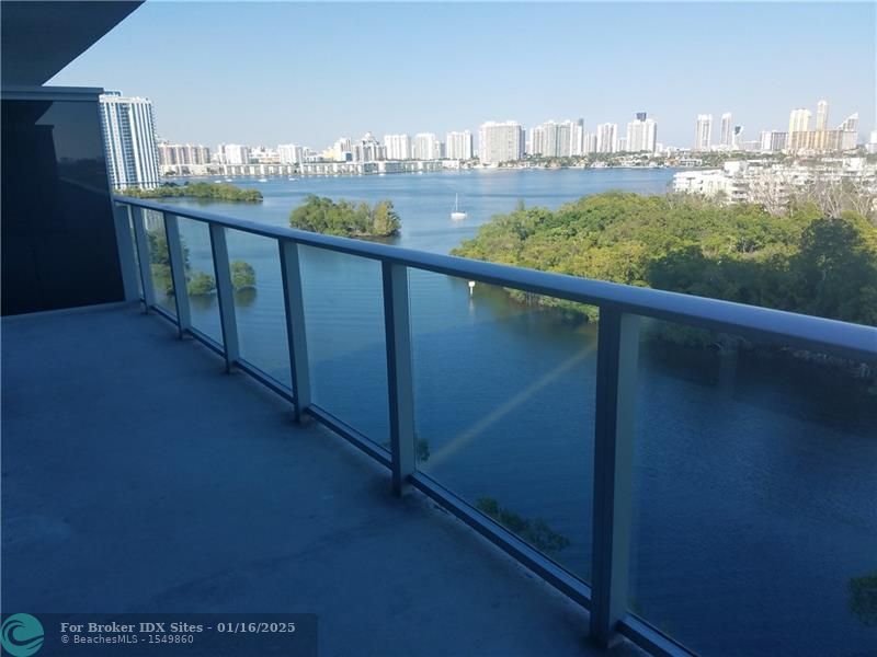 Image 44 of 45 For 16385 Biscayne Blvd  1018