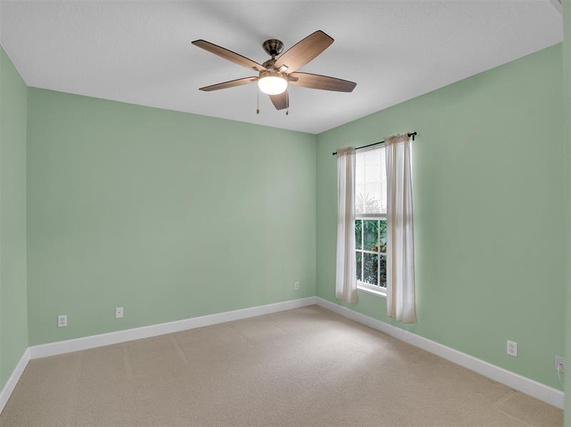 Image 20 of 33 For 2340 Water Oak Ct  211