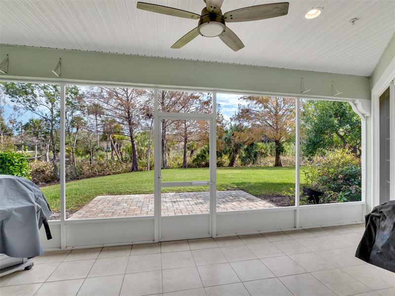 Image 23 of 33 For 2340 Water Oak Ct  211