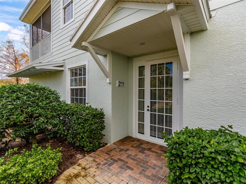 Image 4 of 33 For 2340 Water Oak Ct  211