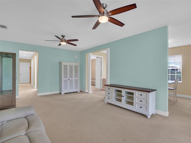 Image 8 of 33 For 2340 Water Oak Ct  211