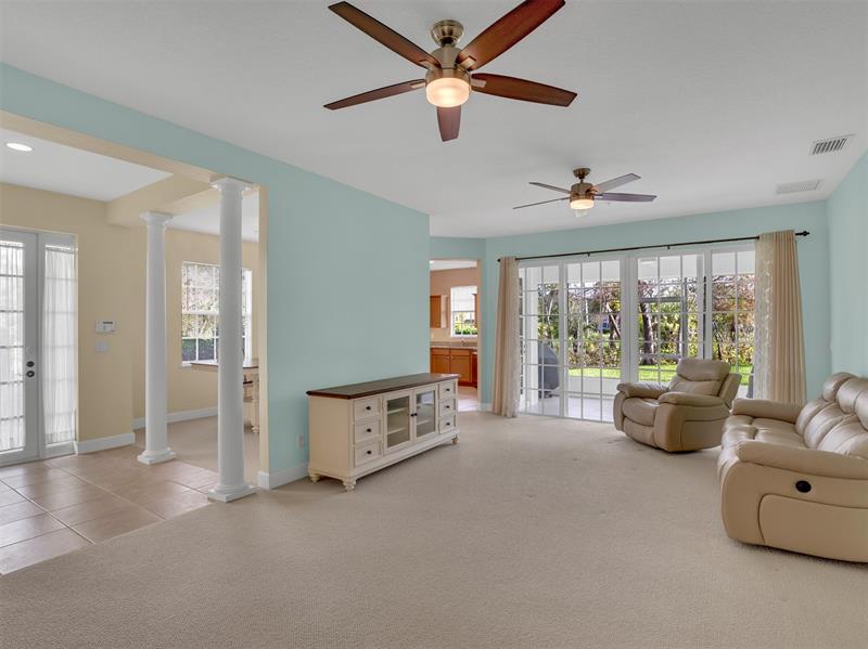 Image 9 of 33 For 2340 Water Oak Ct  211