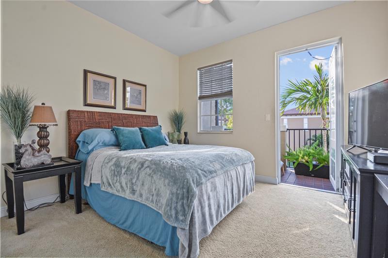 Image 11 of 31 For 6927 Julia Gardens Dr