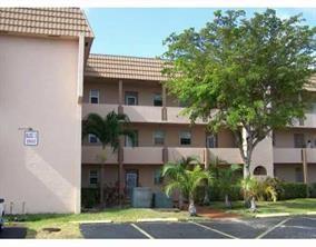 Image 15 of 29 For 2900 Sunrise Lakes Dr  106