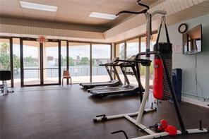 Image 21 of 29 For 2900 Sunrise Lakes Dr  106