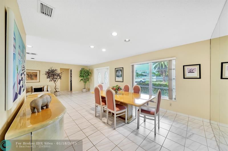 Image 10 of 64 For 16570 Royal Poinciana Ct