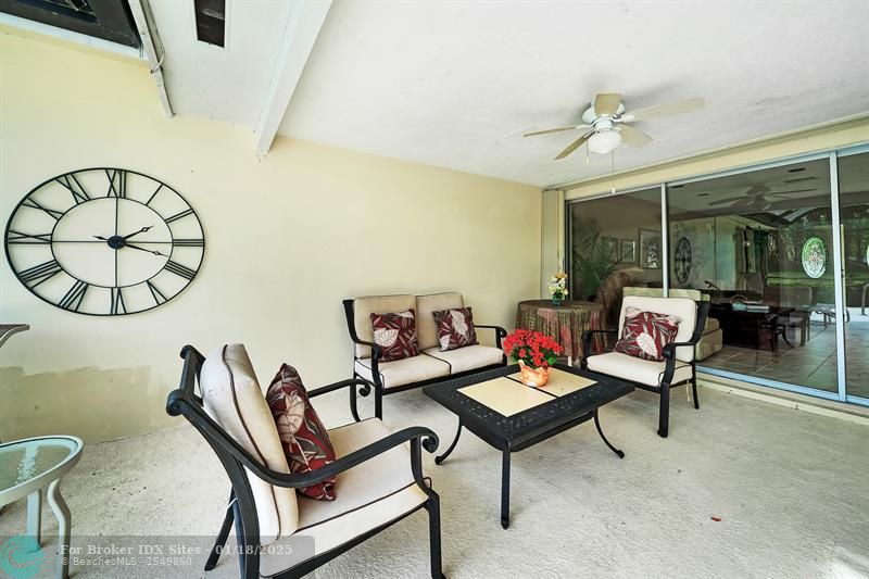 Image 32 of 64 For 16570 Royal Poinciana Ct