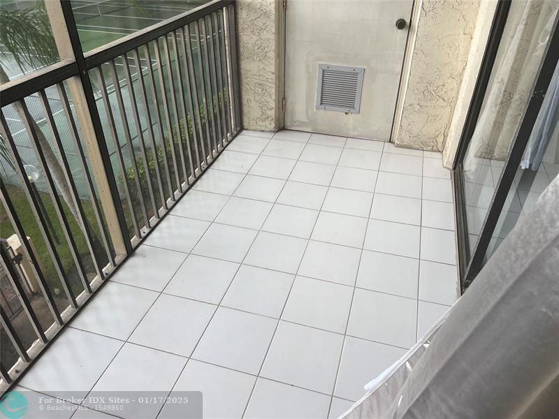 Image 55 of 60 For 10501 Broward Boulevard  307