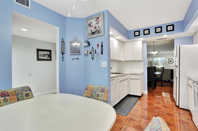 Image 13 of 80 For 1501 Cayman Way  D4