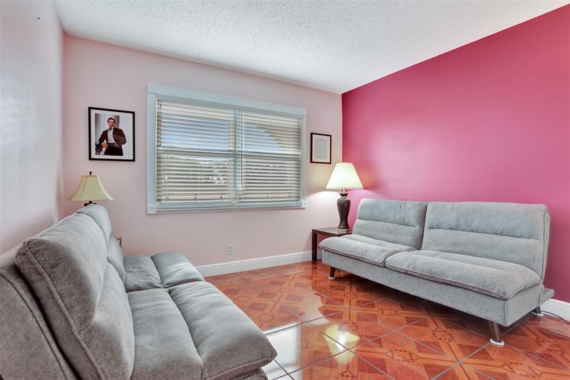 Image 39 of 80 For 1501 Cayman Way  D4