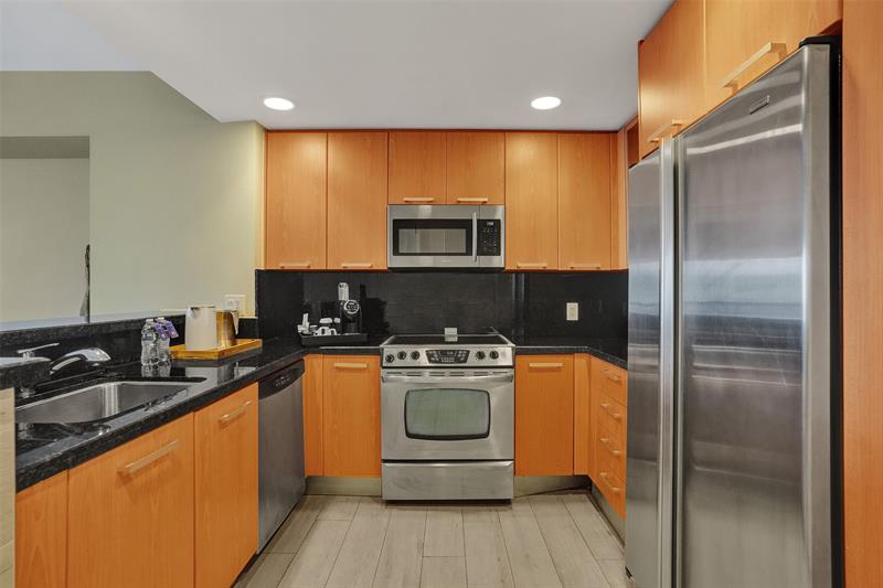 Image 16 of 40 For 505 Ft Lauderdale Bch Blvd  226