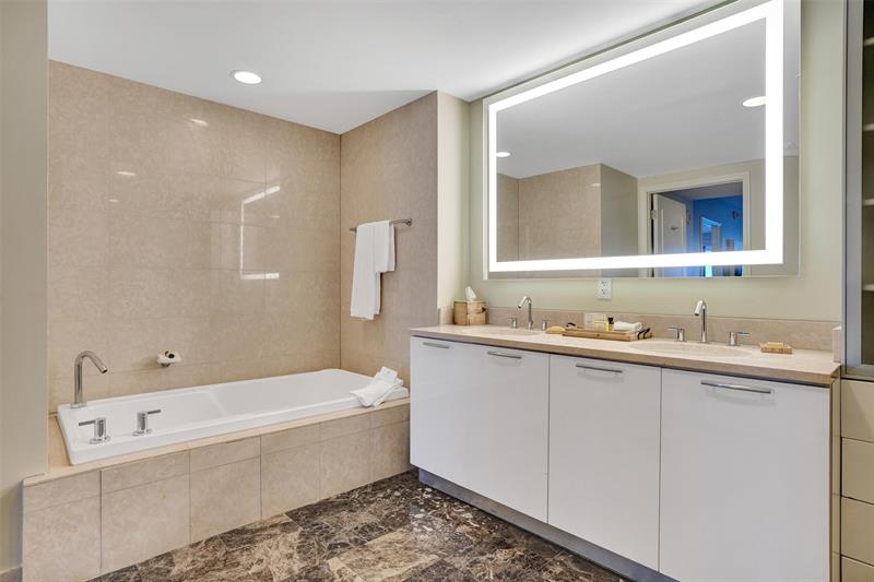 Image 5 of 40 For 505 Ft Lauderdale Bch Blvd  226