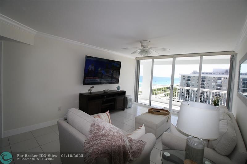 Image 18 of 24 For 9341 Collins Ave  1003