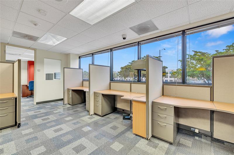 Image 26 of 46 For 3363 Commercial Blvd.  202a, 201a