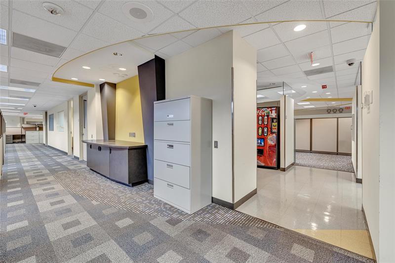 Image 32 of 46 For 3363 Commercial Blvd.  202a, 201a