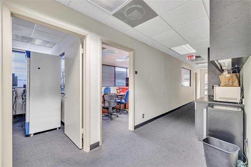 Image 13 of 18 For 3363 Commercial Boulevard  201a