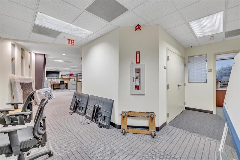 Image 8 of 18 For 3363 Commercial Boulevard  201a