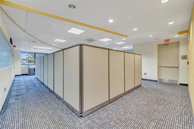 Image 23 of 45 For 3363 Commercial Boulevard  202a