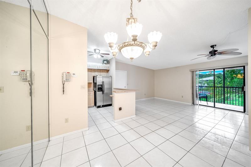Image 15 of 30 For 9933 Belfort Cir  201