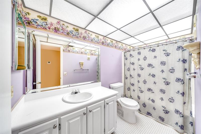 Image 18 of 30 For 9933 Belfort Cir  201