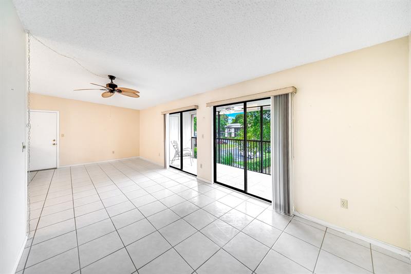 Image 8 of 30 For 9933 Belfort Cir  201