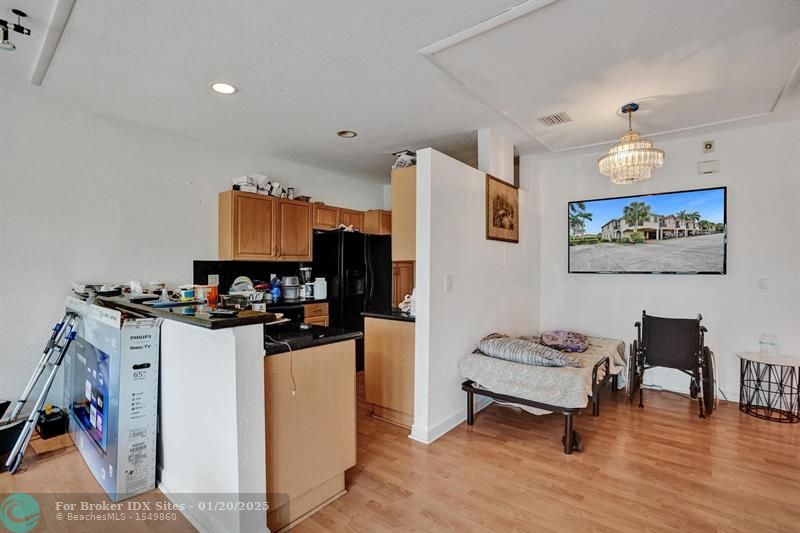 Image 10 of 41 For 12312 Royal Palm Blvd  6