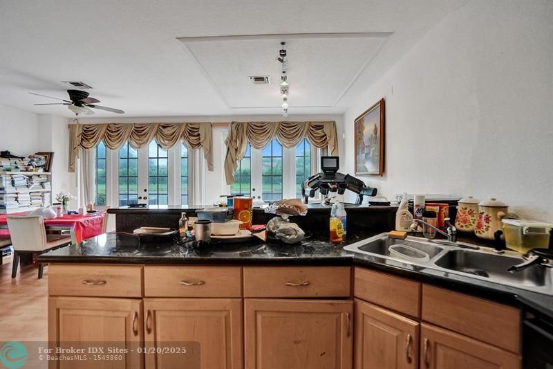 Image 11 of 41 For 12312 Royal Palm Blvd  6