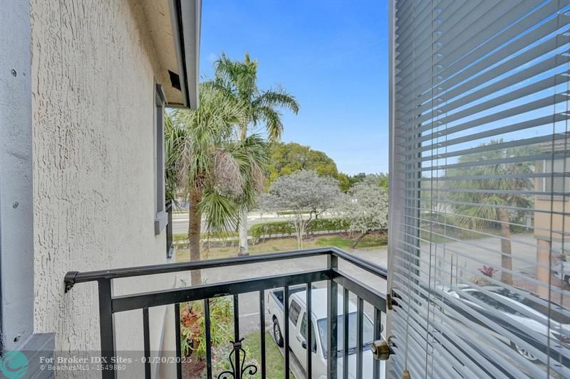 Image 17 of 41 For 12312 Royal Palm Blvd  6