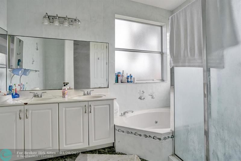 Image 24 of 41 For 12312 Royal Palm Blvd  6