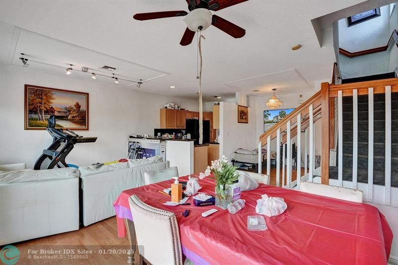 Image 9 of 41 For 12312 Royal Palm Blvd  6