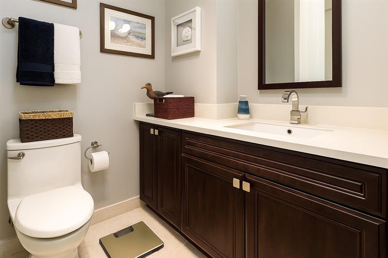 Image 13 of 25 For 4330 Hillcrest Dr  311