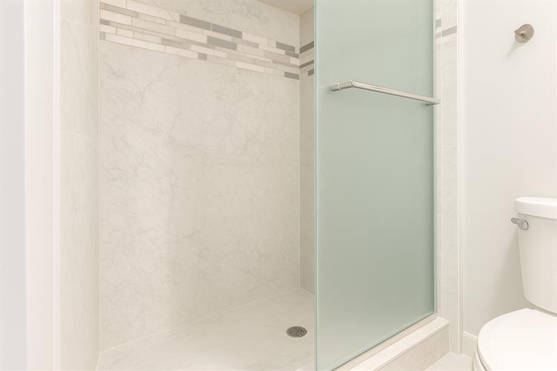 Image 14 of 25 For 4330 Hillcrest Dr  311
