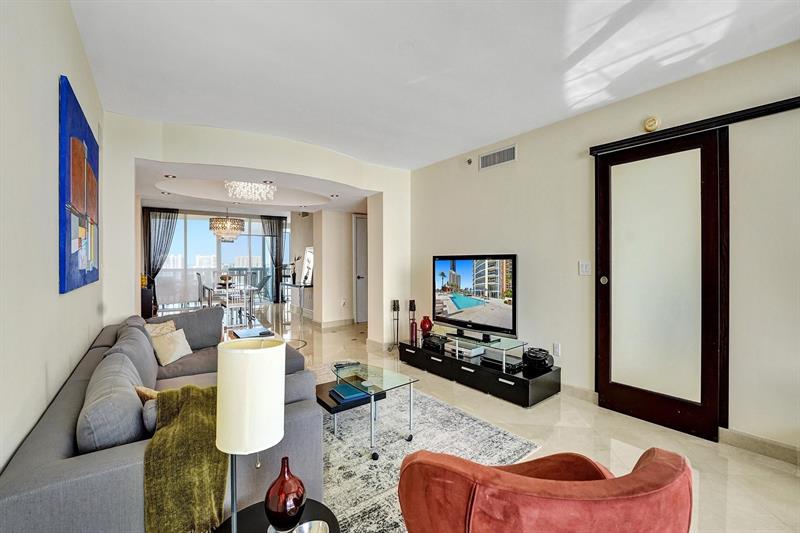 Image 12 of 52 For 18911 Collins Ave  2706