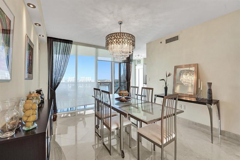 Image 22 of 52 For 18911 Collins Ave  2706