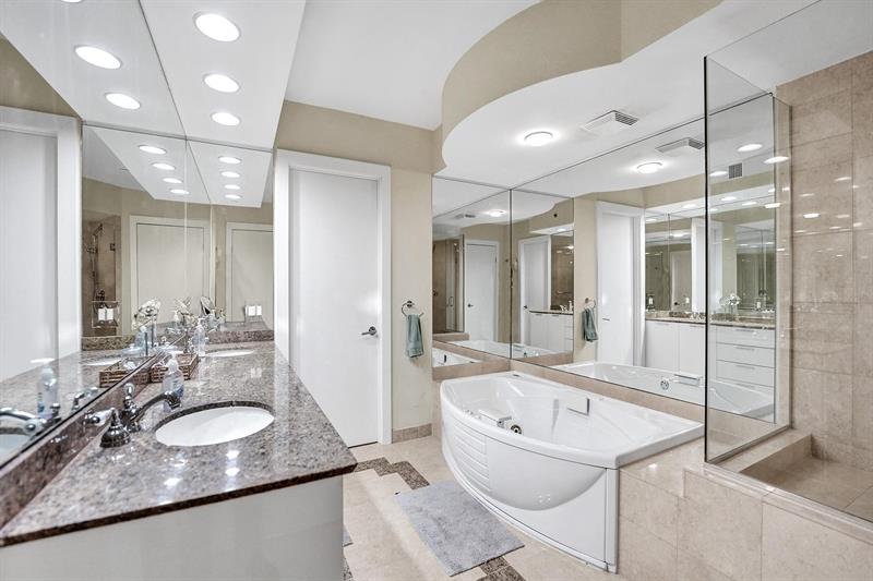 Image 28 of 52 For 18911 Collins Ave  2706