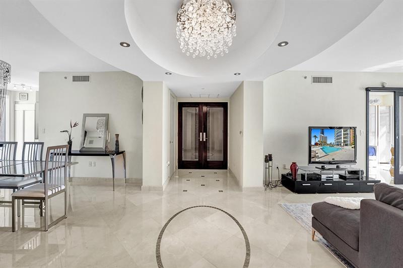 Image 4 of 52 For 18911 Collins Ave  2706
