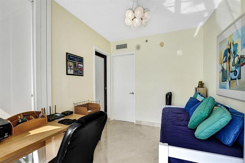 Image 41 of 52 For 18911 Collins Ave  2706