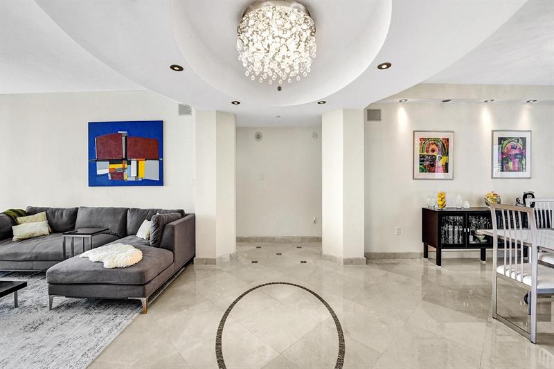 Image 5 of 52 For 18911 Collins Ave  2706